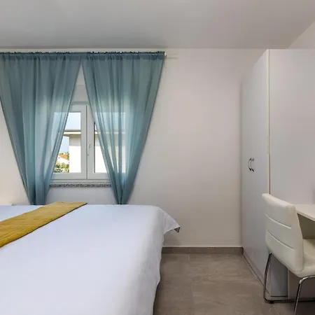 Apartman 3 Bedroom Cozy Apartment In Crikvenica Crikvenica