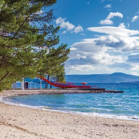 3 Bedroom Cozy Apartment In Crikvenica * Crikvenica
